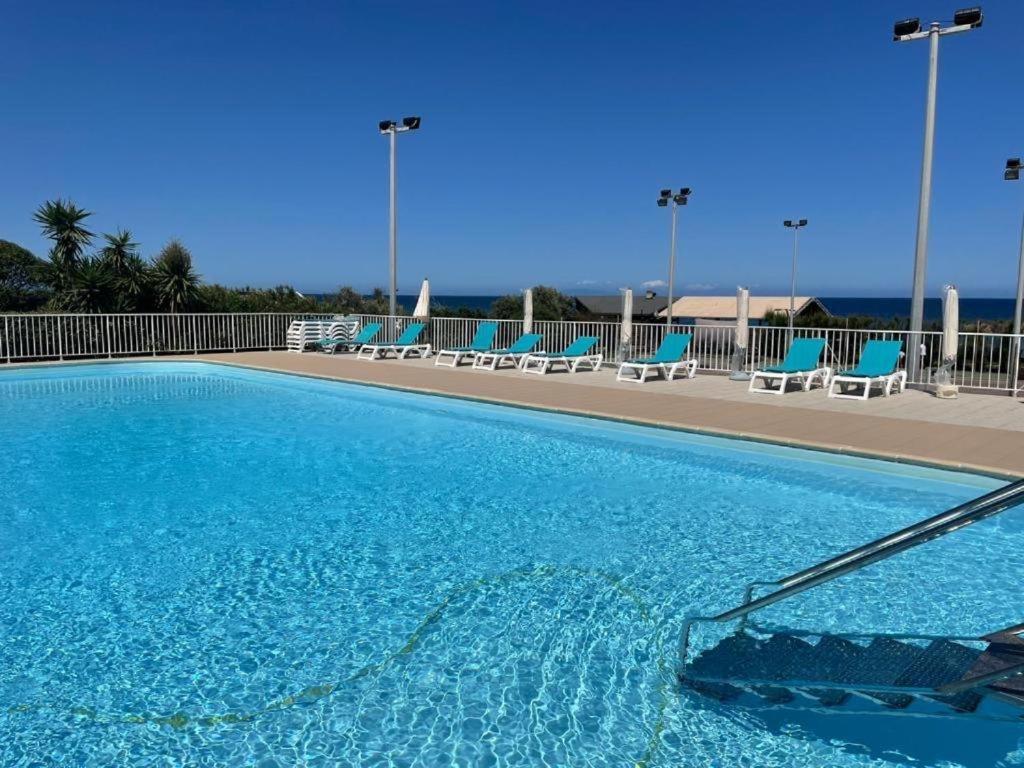 A 5 Mn A Pied De La Mer, Piscine ,Tennis, Paillote เซวิออน ภายนอก รูปภาพ